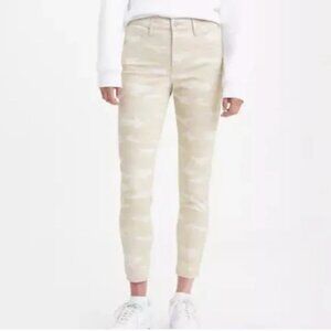 Levi's Women's 720 High Rise Super Skinny Crop Hypersoft Camo Jean Pants Size 30